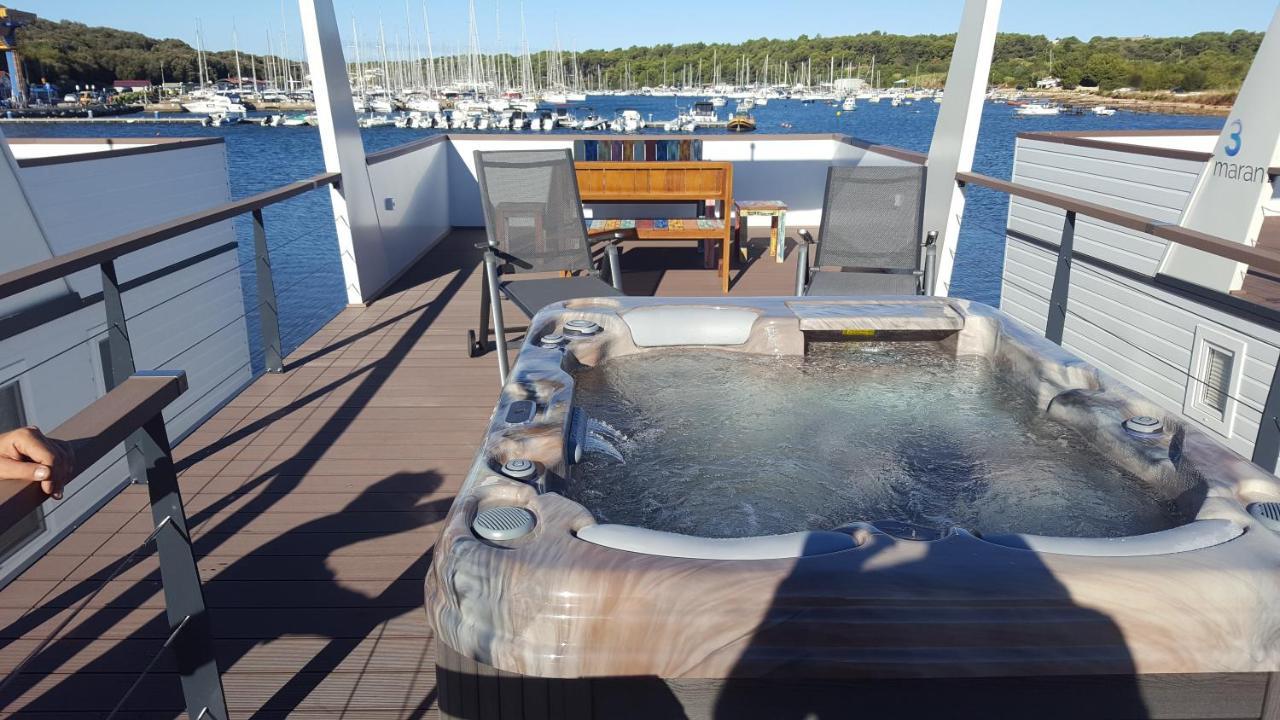 Villa House Boat - Floating House Astrid Pula Exterior foto